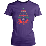 "The magic of books" Women's Fitted T-shirt - Gifts For Reading Addicts