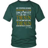 "As if she were the sun" Unisex T-Shirt - Gifts For Reading Addicts